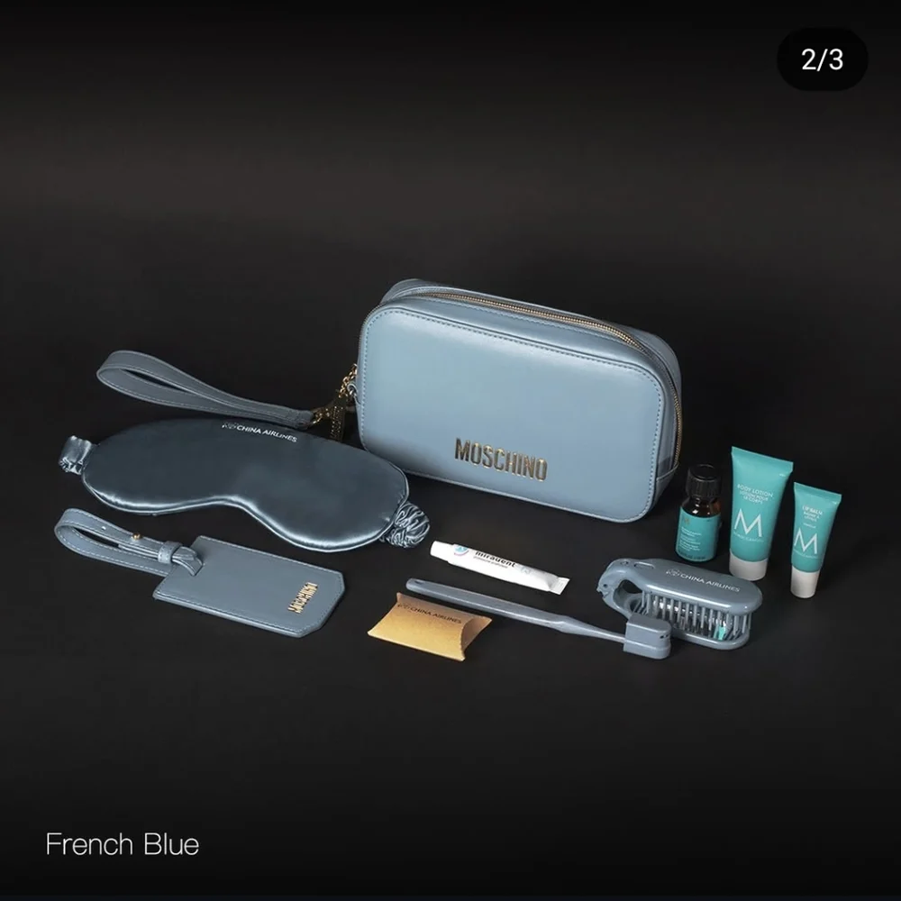 NEW Moschino China Airlines Business Class Amenity Kit Toiletry Bag FRENCH BLUE